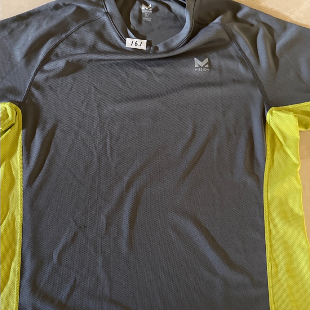 Mission VaporActive T-Shirt | Large | Brown & Yellow Athletic Top